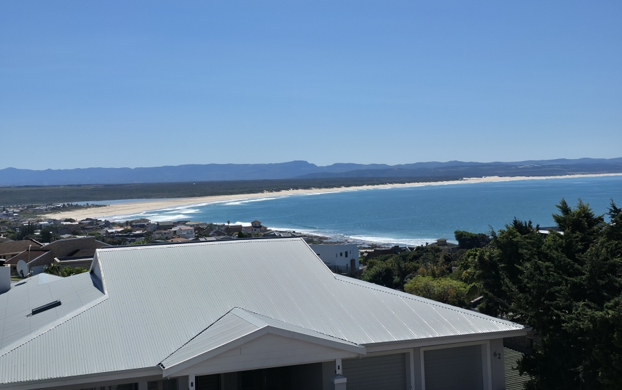 6 Bedroom Property for Sale in Wavecrest Eastern Cape